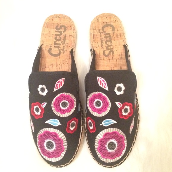 Circus by Sam Edelman Shoes - Circus by Sam Edelman Floral Embroidered Mule